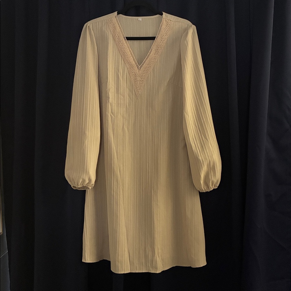 Chic Long Sleeve Cream/Tan Dress